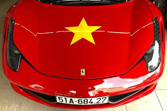 Các siêu xe thi nhau “thay áo” Quốc kỳ cổ vũ cho trận chung kết U23 Việt Nam 3