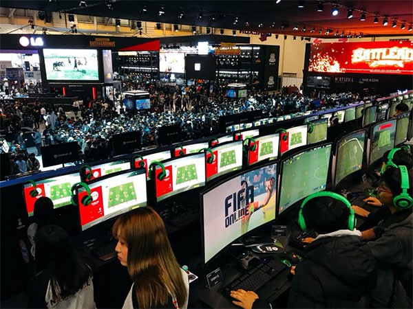 FIFA Online 3 vẫn sẽ cho game thủ chơi trong ít nhất 6 tháng nữa 1