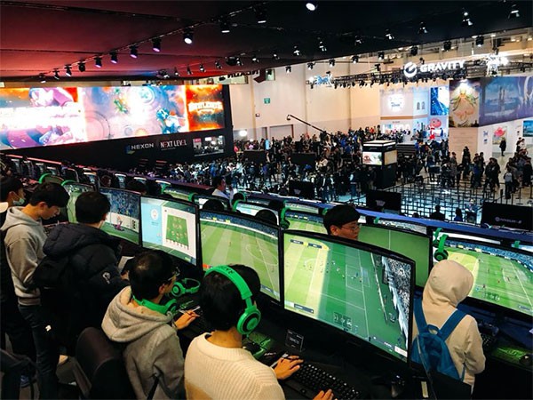 FIFA Online 4 sự pha trộn ngoài ý muốn mà Nexon mang lại 1