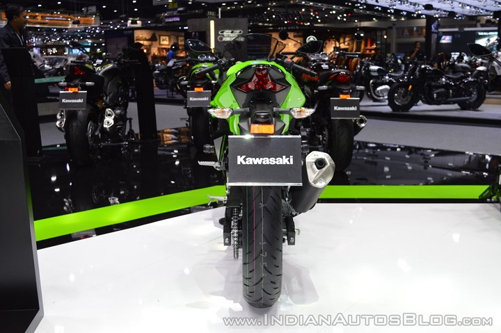 Kawasaki Ninja 400 9