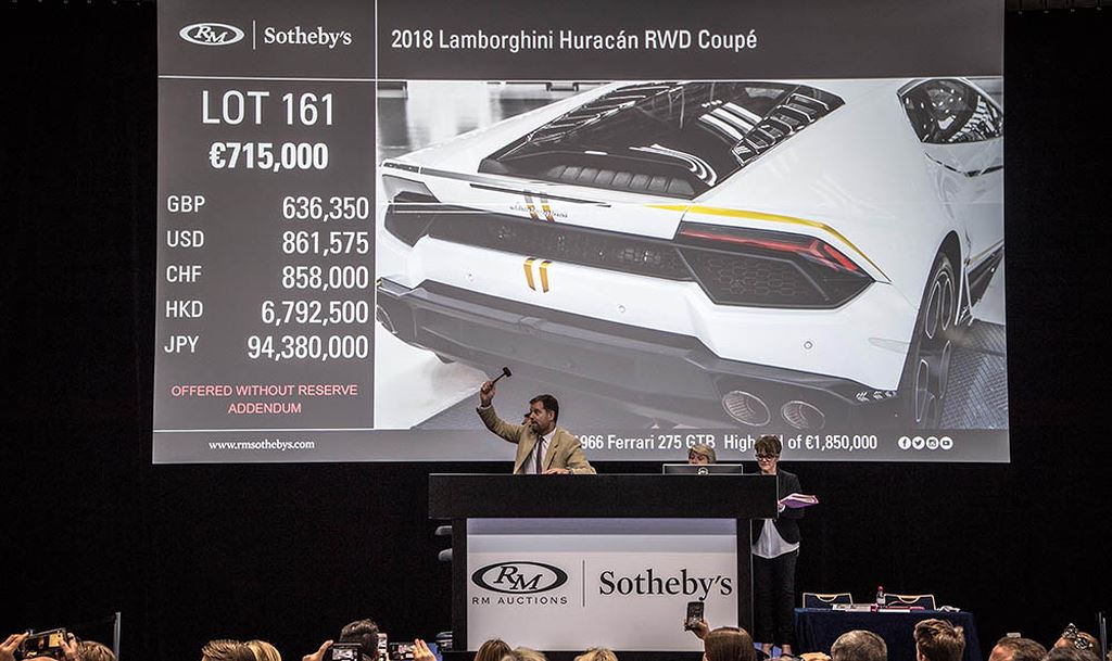 Hàng độc Lamborghini Huracan của Giáo Hoàng chốt giá hơn 19 tỷ đồng 1