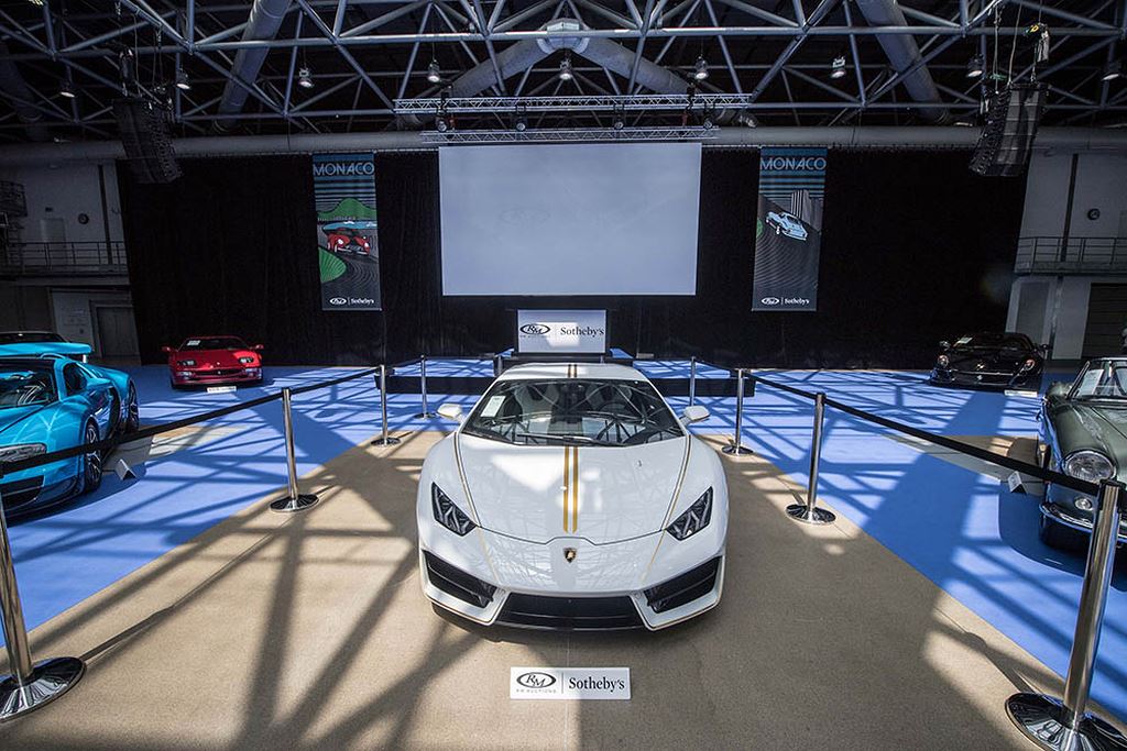 Hàng độc Lamborghini Huracan của Giáo Hoàng chốt giá hơn 19 tỷ đồng 3