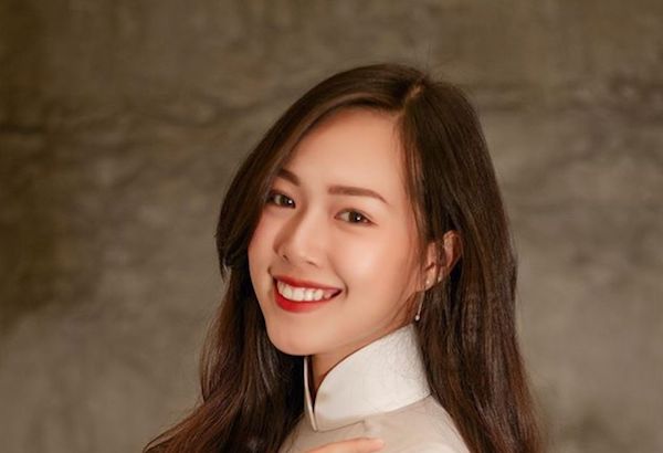 Xuất hiện trong tà áo dài trắng khi tham dự cuộc thi 'Sinh viên Tài năng Thanh lịch ĐH Đà Nẵng 2019', Kim Nguyên khiến người ta không ngừng thương nhớ.
